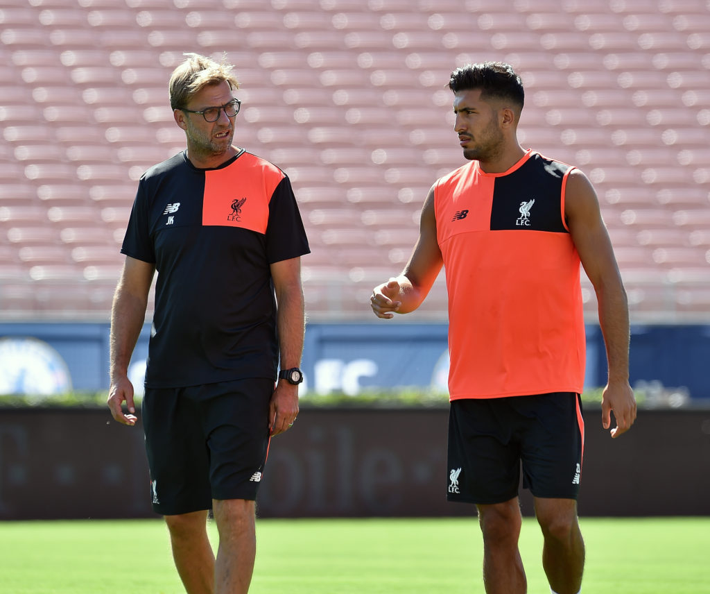 LOS ANGELES, CA - JULY 27: (THE SUN OUT, THE SUN ON SUNDAY OUT) Jurgen Klopp manager of Liverpool talks with Emre Can during a training session at the Rose Bowl on July 27, 2016 in Los Angeles, California. (Photo by Andrew Powell/Liverpool FC via Getty Images)