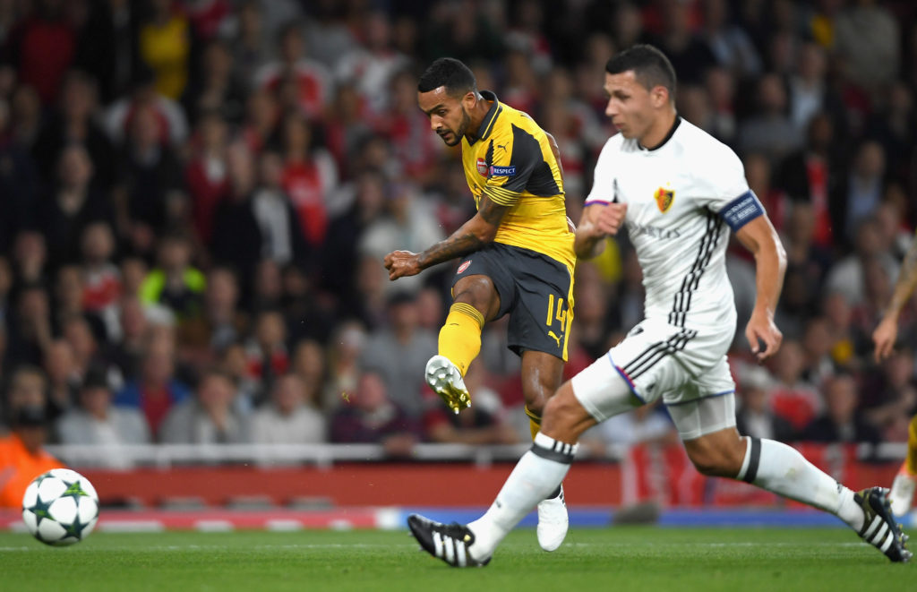 Walcott enjoying Sanchez partnership at Arsenal