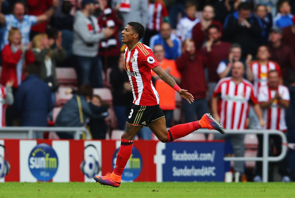 Van Aanholt’s endeavour delights Sunderland’s Moyes