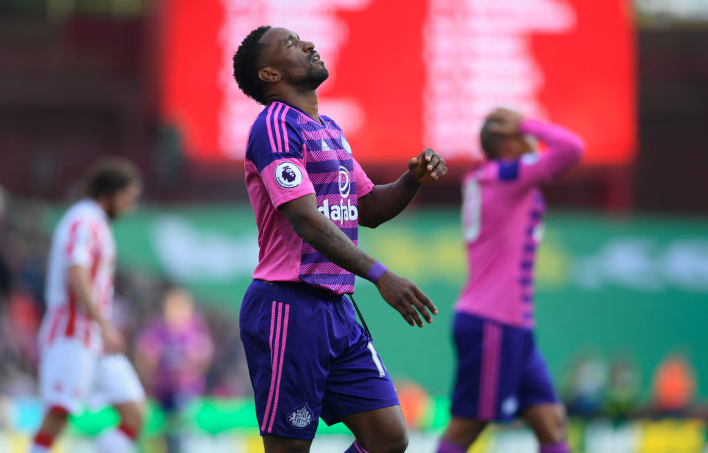 STOKE ON TRENT, ENGLAND - OCTOBER 15: Sunderland forward Jermain Defoe (c) reacts after a near miss during the Premier League match between Stoke City and Sunderland at Bet365 Stadium on October 15, 2016 in Stoke on Trent, England. (Photo by Stu Forster/Getty Images)