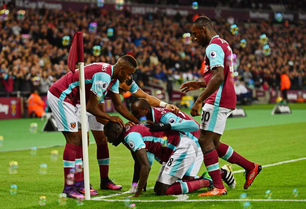LONDON, ENGLAND - OCTOBER 26: Cheikhou Kouyate of West Ham United (R) celebrates scoring his sides first goal with his West Ham United team matesduring the EFL Cup fourth round match between West Ham United and Chelsea at The London Stadium on October 26, 2016 in London, England. (Photo by Dan Mullan/Getty Images)