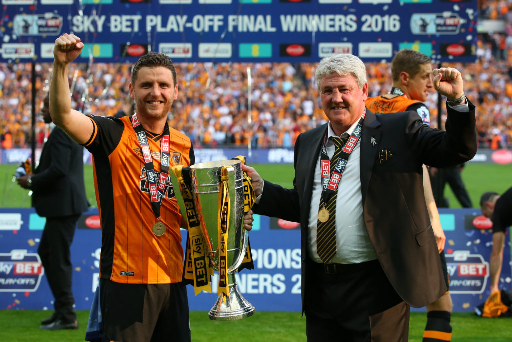 Hull City’s Bruce shows mixed loyalty with Villa-friendly tweet