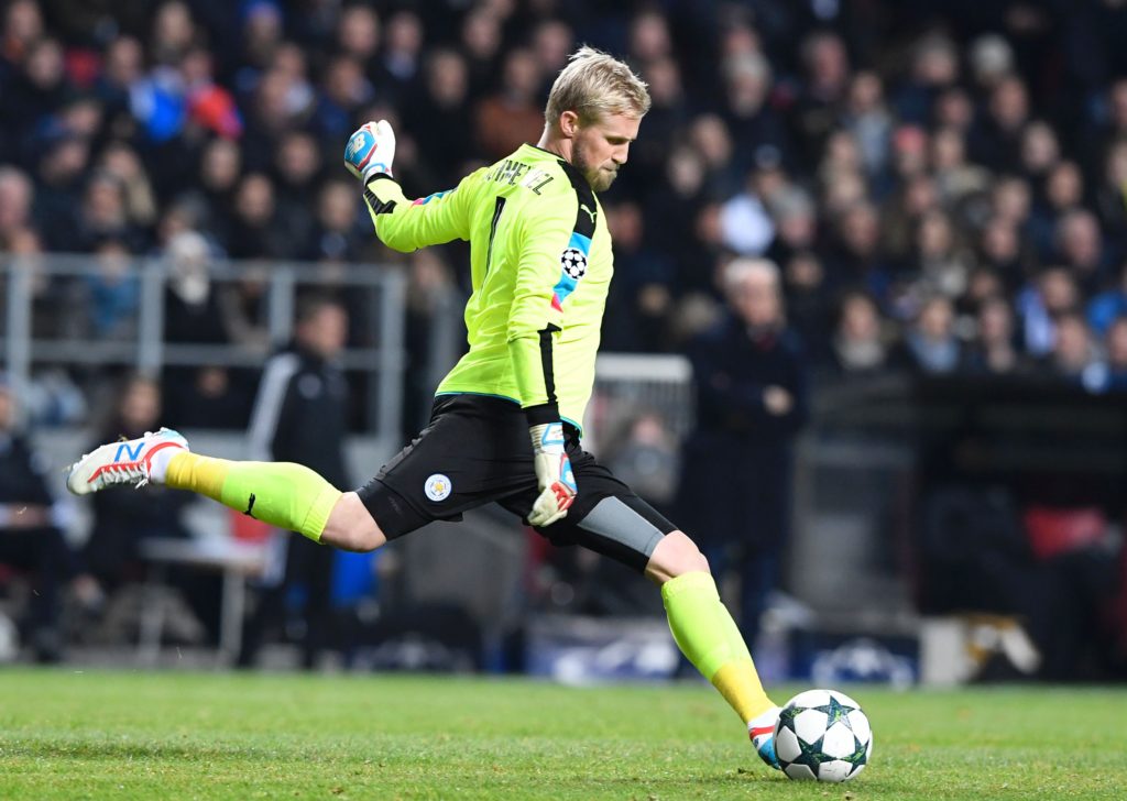 Leicester City's Danish goalkeeper Kasper Schmeichel passes the ballduring the UEFA Champions League group G football match between FC Copenhagen and Leicester City FC at the Telia Parken stadium in Copenhagen on November 2, 2016. / AFP / JONATHAN NACKSTRAND (Photo credit should read JONATHAN NACKSTRAND/AFP/Getty Images)