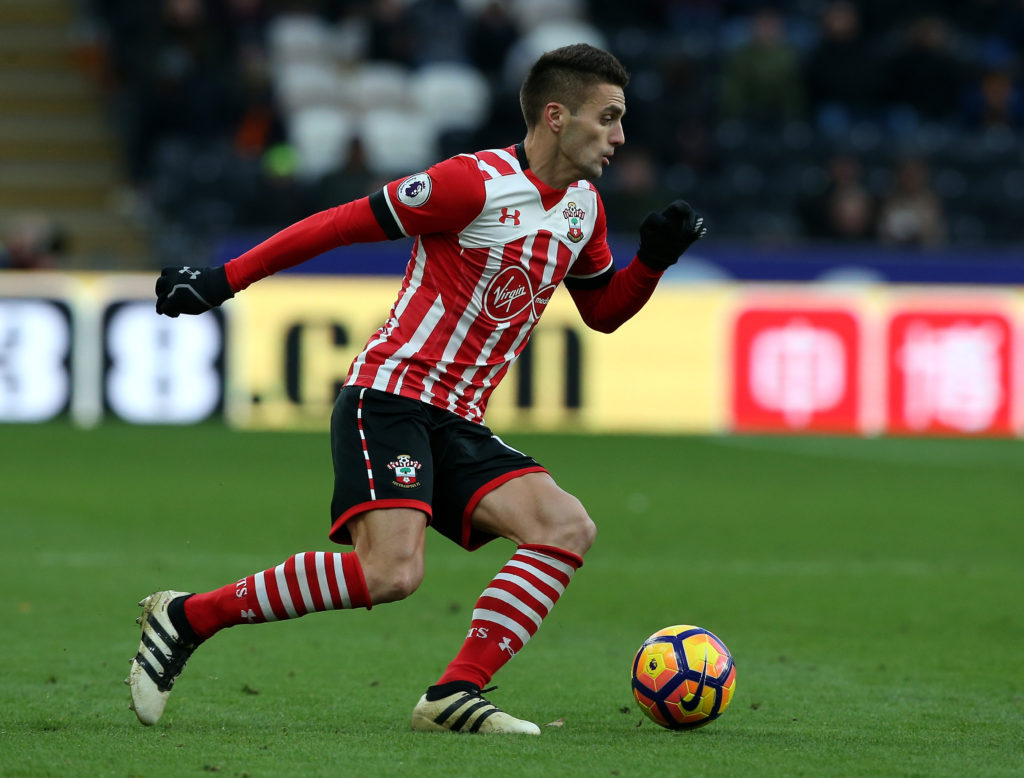 HULL, ENGLAND - NOVEMBER 06:  Dusan Tadic of Southampton during the Premier League match between Hull City and Southampton at KC Stadium on November 6, 2016 in Hull, England.  (Photo by Nigel Roddis/Getty Images)