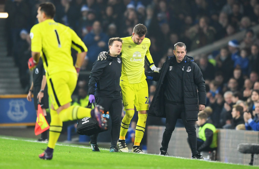 LIVERPOOL, ENGLAND - DECEMBER 19:  Injured goalkeeper Maarten Stekelenburg of Everton is replaced by substitute Joel Robles of Everton (1) during the Premier League match between Everton and Liverpool at Goodison Park on December 19, 2016 in Liverpool, England.  (Photo by Michael Regan/Getty Images)