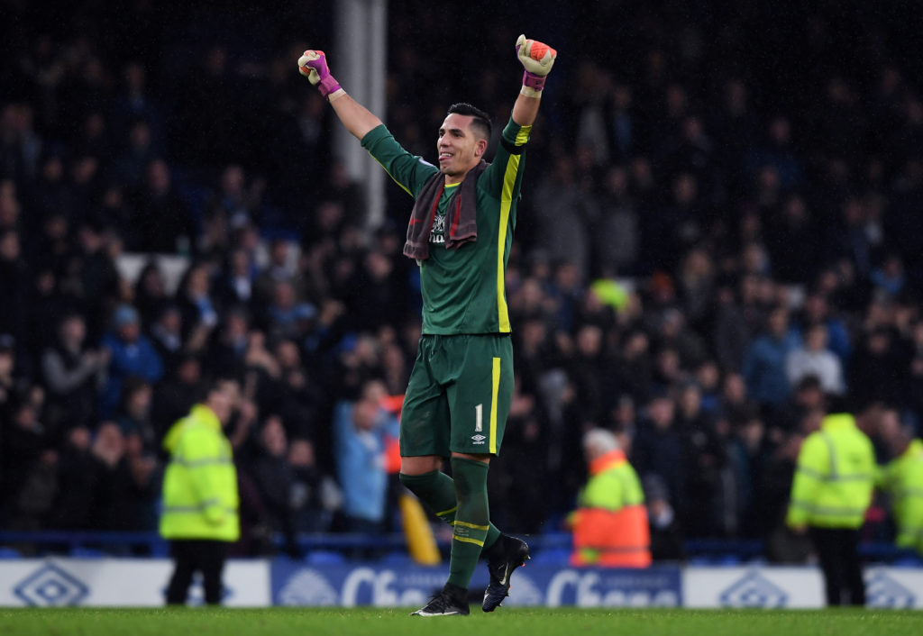 Robles credits entire team for Everton clean sheets