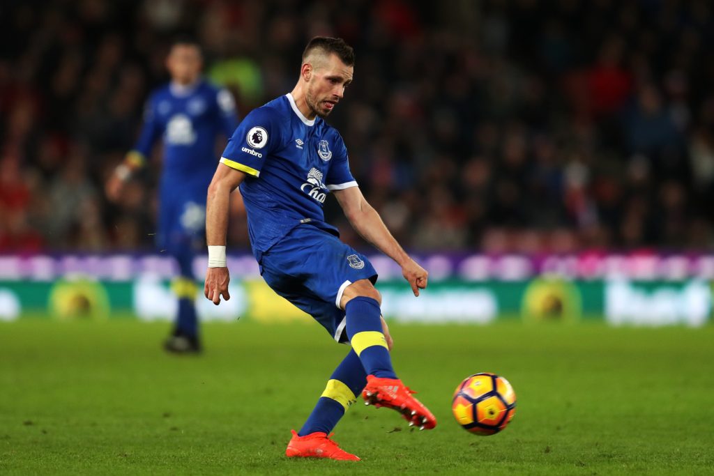 STOKE-ON-TRENT, ENGLAND - FEBRUARY 01: Morgan Schneiderlin of Everton in action during the Premier League match between Stoke City and Everton at the Bet365 Stadium on February 1, 2017 in Stoke-on-Trent, England. (Photo by Chris Brunskill Ltd/Getty Images)