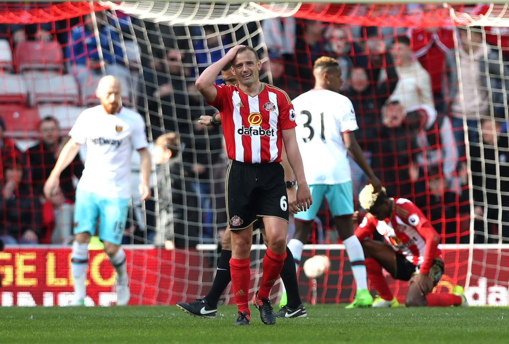 Defoe: Cattermole key figure in Black Cats’ dressing room