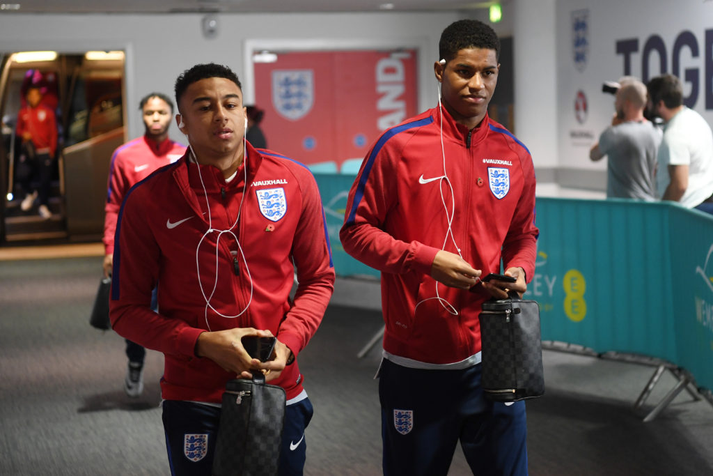 United’s Rashford and Lingard visit injured Ariana Grande fans